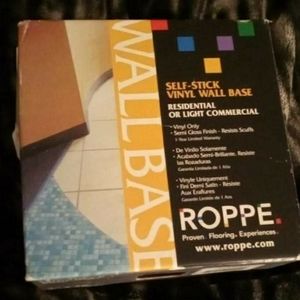 Vinyl wallbase self stick